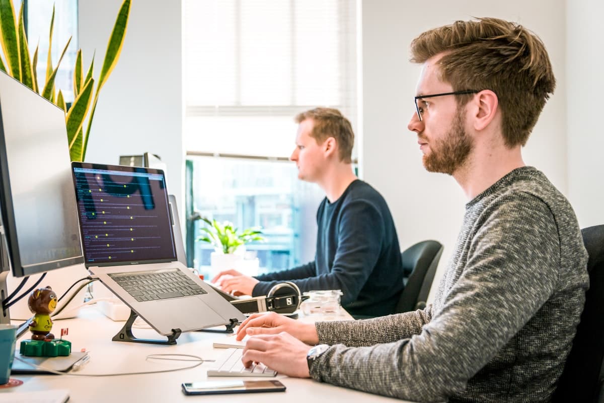Shopify Flow vs. AI Automation